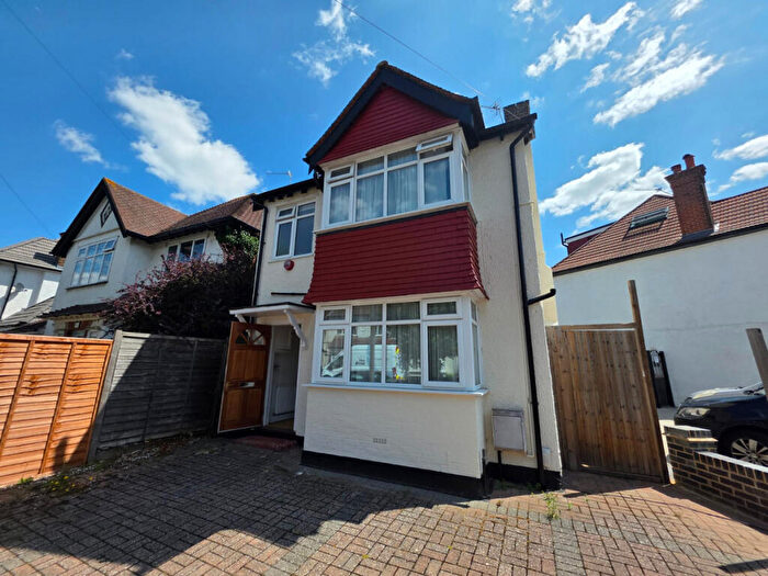 2 Bedroom Detached House To Rent In Teevan Road, Croydon, CR0