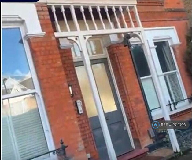 2 Bedroom Flat To Rent In Origo Court, London, SE25