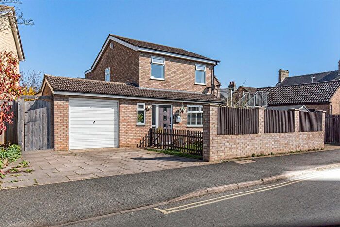 3 Bedroom Detached House For Sale In Lyles Road, Cottenham, Cambridge, CB24