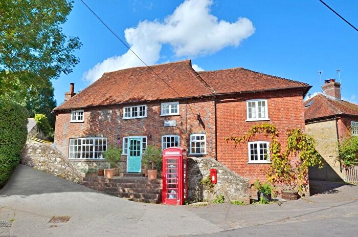 4 Bedroom Detached House For Sale In Tillington, West Sussex, GU28