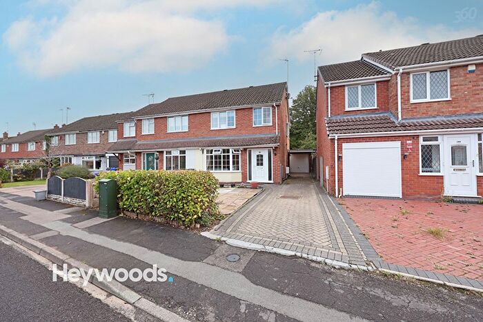 3 Bedroom Semi-Detached House To Rent In Chessington Crescent, Stoke-On-Trent, ST4