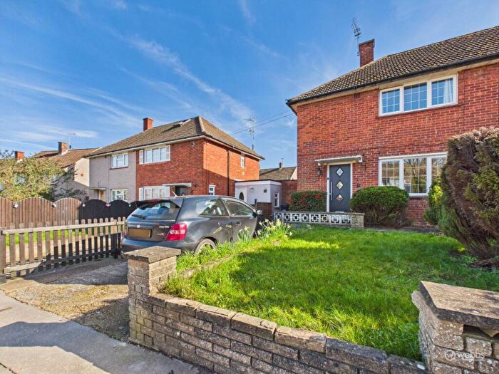 2 Bedroom Semi-Detached House To Rent In Dunley Drive, New Addington, Croydon, CR0