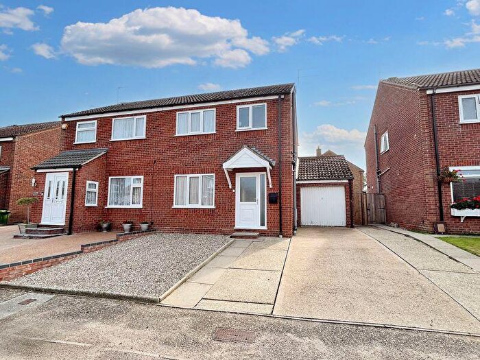 3 Bedroom Semi-Detached House For Sale In Zurich Close, Hopton, NR31