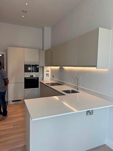 1 Bedroom Flat To Rent In Uxbridge, UB8