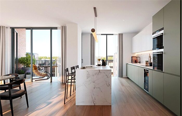 2 Bedroom Flat For Sale In Hurlingham Waterfront, Wandsworth Bridge Road, London, SW6