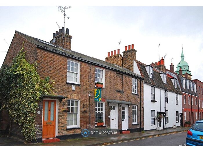 2 Bedroom Terraced House To Rent In Lancaster Cottages, Richmond, TW10
