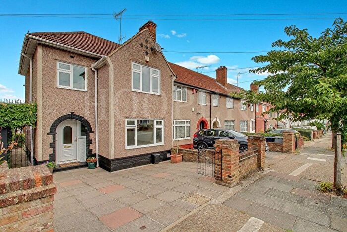 3 Bedroom End Of Terrace House For Sale In Warren Road, London, NW2