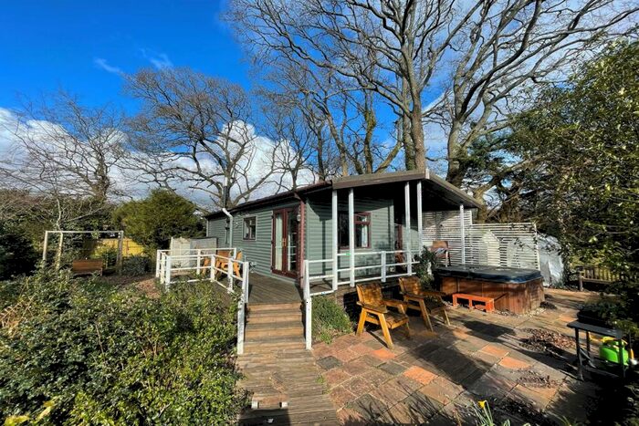 2 Bedroom Mobile Home To Rent In Ringwood, BH24