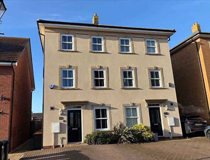 3 Bedroom Semi Detached House For Sale In Danegeld Avenue, Great Denham, MK40