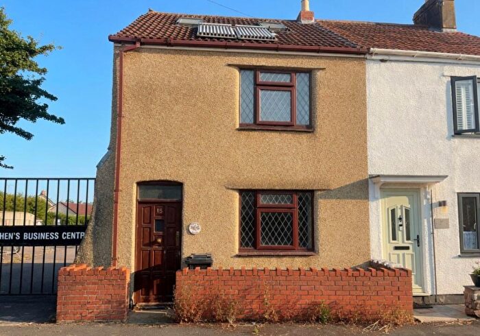 4 Bedroom Semi Detached House For Sale In Poplar Road, Warmley, Bristol, Avon, BS30
