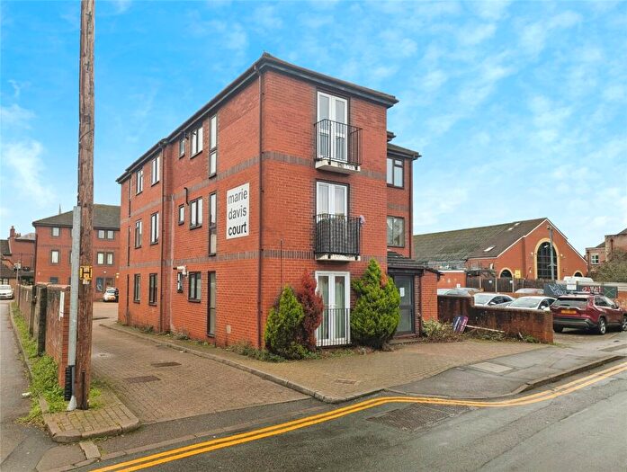 1 Bedroom Apartment For Sale In East Street, Reading, Berkshire, RG1