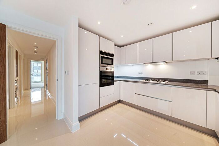 2 Bedroom Flat To Rent In Cranbrook Road, Wimbledon, London, SW19