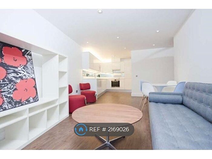 3 Bedroom Flat To Rent In Gauden Road, London, SW4