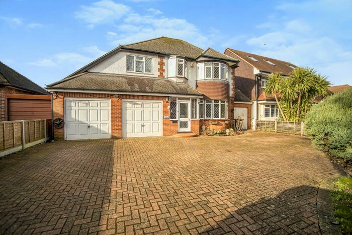 4 Bedroom Detached House To Rent In City Way, Rochester, Kent, ME1