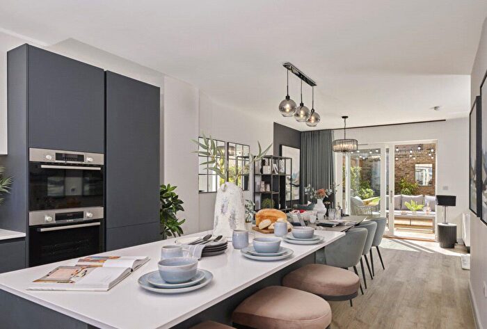 4 Bedroom Town House For Sale In Gillyflower Lane, Stonebond At Waterbeach, Cambridge, CB25