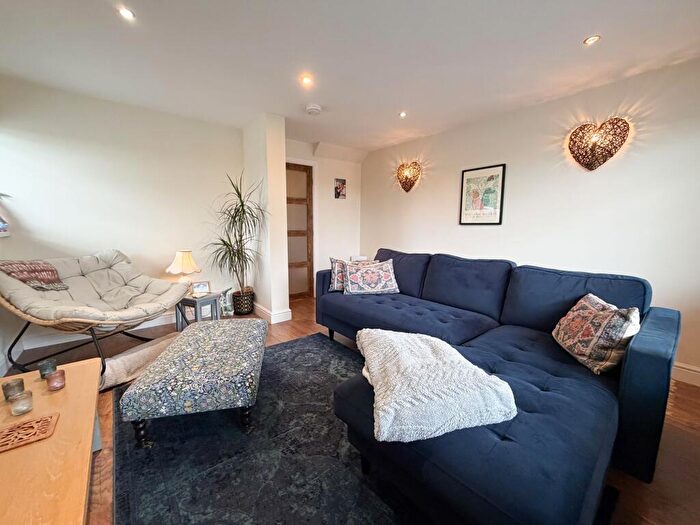 2 Bedroom Duplex For Sale In Netherton Road, Worksop, S80
