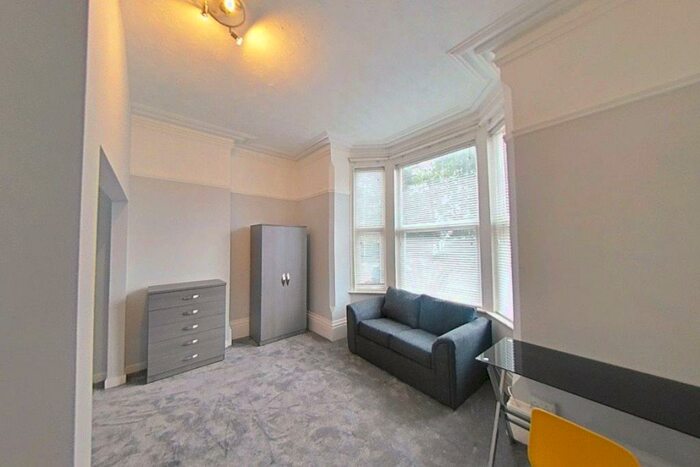 2 Bedroom Flat To Rent In Leicester Road, Loughborough, LE11