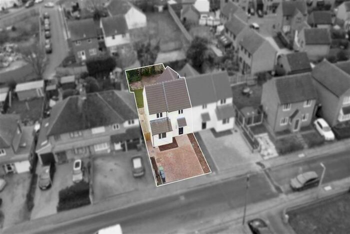 4 Bedroom Semi-Detached House To Rent In Challis Lane, Braintree, CM7