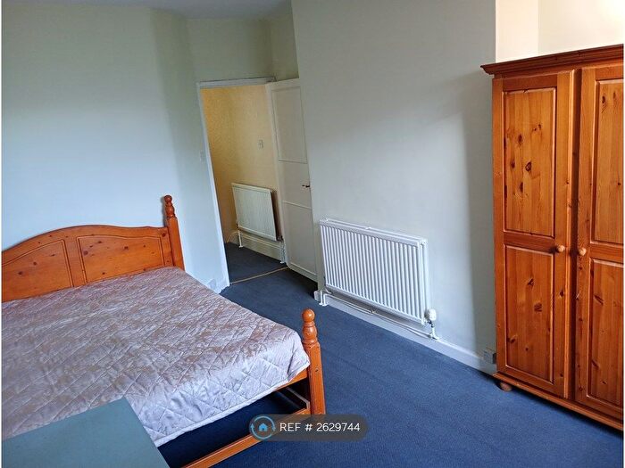 1 Bedroom Flat To Rent In Ivydale Road, London, SE15