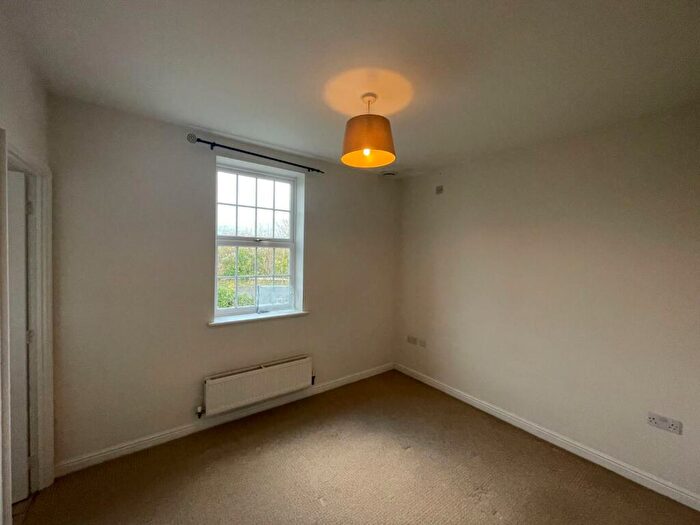 2 Bedroom Apartment To Rent In St. Peters Way, Stratford-upon-Avon, CV37