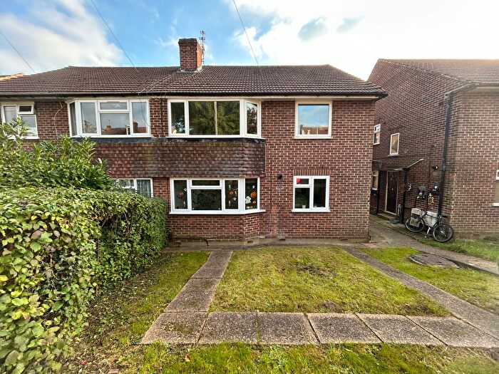 2 Bedroom Maisonette To Rent In Chauncy Avenue, Potters Bar, EN6