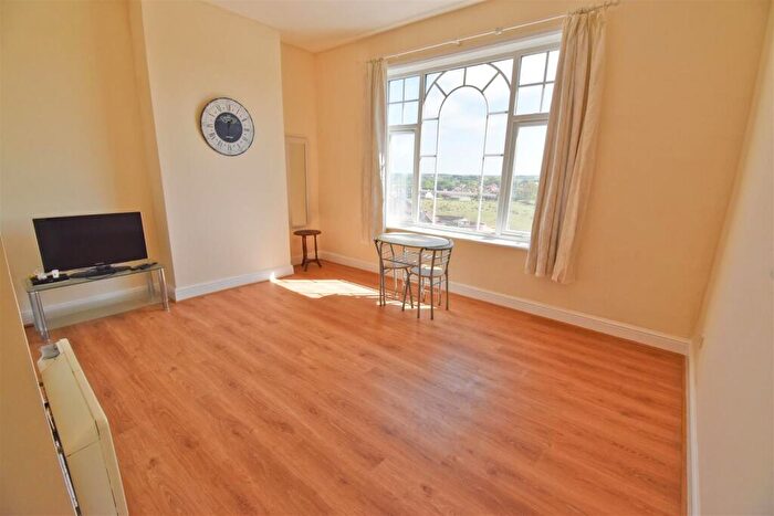 2 Bedroom Apartment To Rent In Cromer Road, Mundesley, NR11