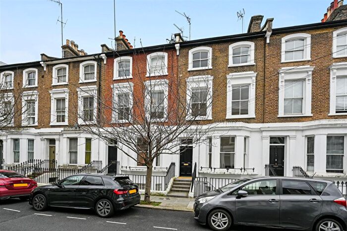 3 Bedroom Flat For Sale In Overstone Road, London, W6