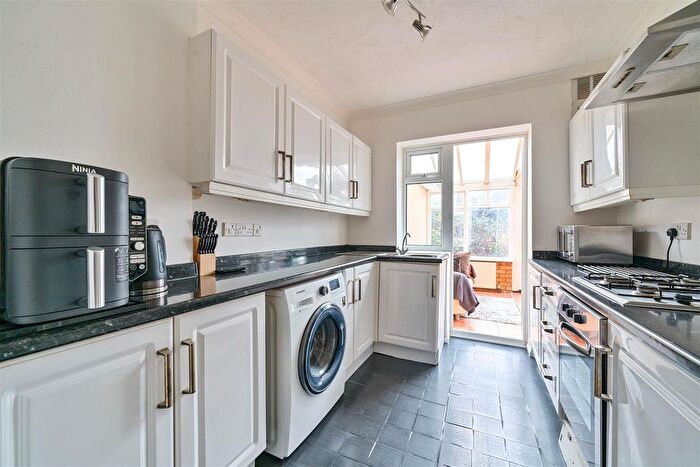 3 Bedroom End Of Terrace House For Sale In Hatherall Road, Maidstone, ME14