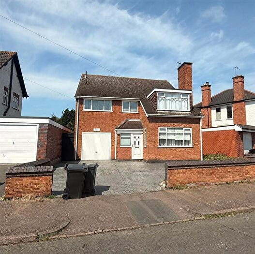 4 Bedroom Detached House For Sale In Curzon Avenue, Birstall, Leicester, Leicestershire, LE4