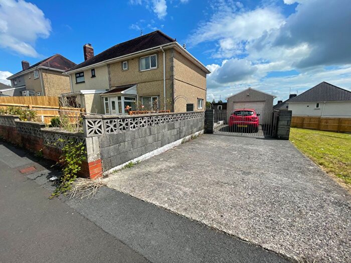 2 Bedroom Semi-Detached House For Sale In Dolwar Fach, Llanelli, SA14