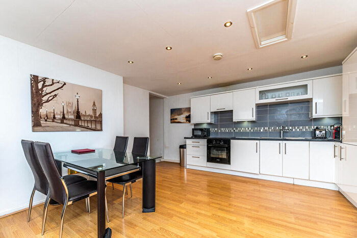 2 Bedroom Apartment For Sale In Musters Road, West Bridgford, NG2