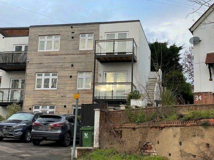 1 Bedroom Apartment To Rent In Pinions Road, High Wycombe, Buckinghamshire, HP13