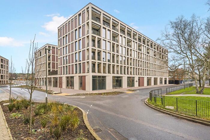 2 Bedroom Flat To Rent In Woking, Surrey, GU21