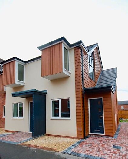 2 Bedroom Flat To Rent In New Road, Bromsgrove, B60