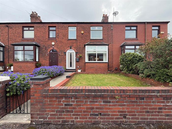 3 Bedroom Terraced House For Sale In Lord Street, Dukinfield, SK16