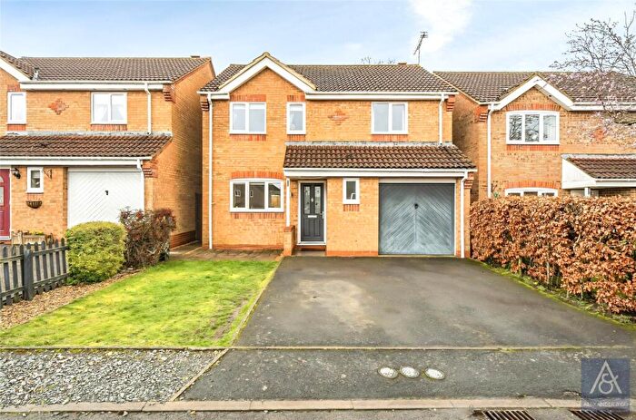 4 Bedroom Detached House For Sale In Watlow Gardens, Buckingham, Buckinghamshire, MK18