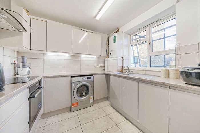 2 Bedroom Flat To Rent In Boone Street, Lewisham, London, SE13