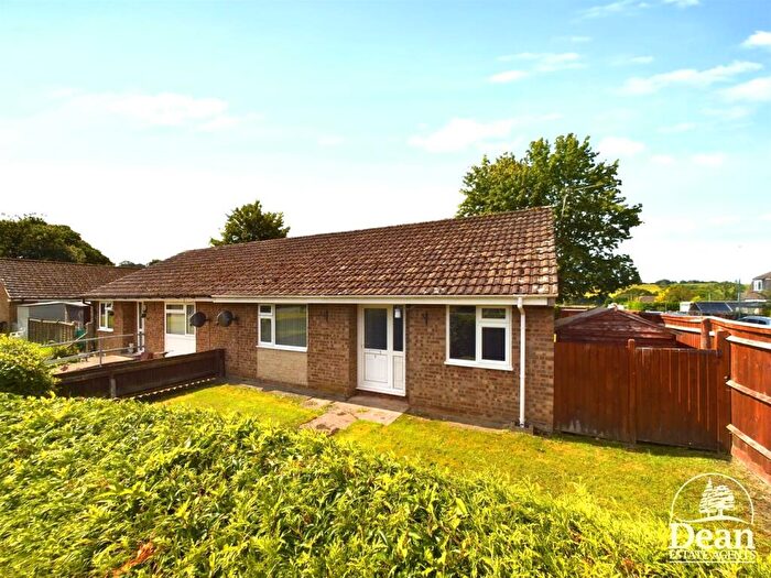 2 Bedroom Semi-Detached Bungalow For Sale In Smithy Close, English Bicknor, GL16