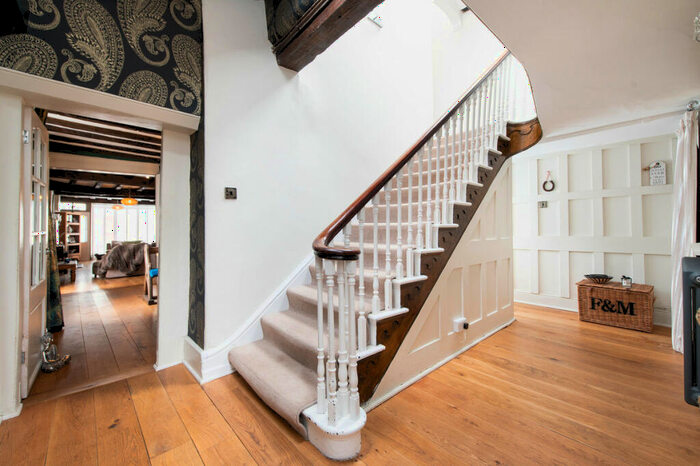 5 Bedroom Town House For Sale In Jury Street, Warwick, CV34