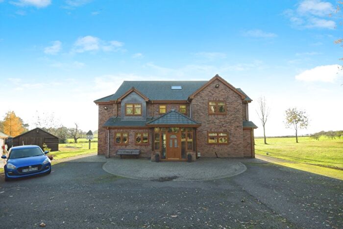 6 Bedroom Detached House For Sale In Mansfield Road, Nottingham, Nottinghamshire, NG15