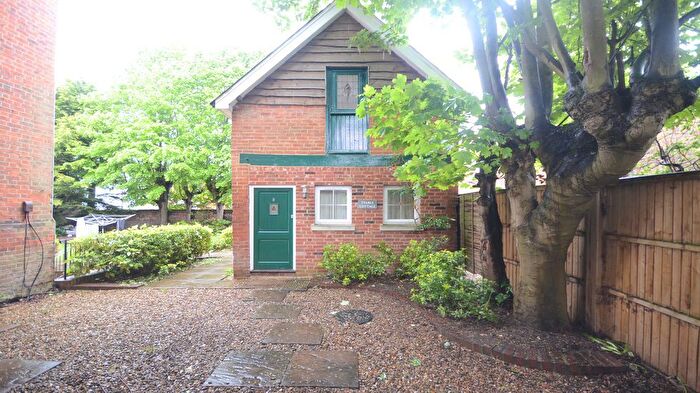 2 Bedroom Property To Rent In Brunswick Hill, Reading, Berkshire, RG1