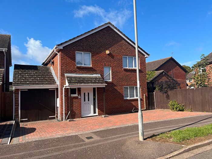 4 Bedroom Detached House For Sale In Milton Drive, Newport Pagnell, MK16