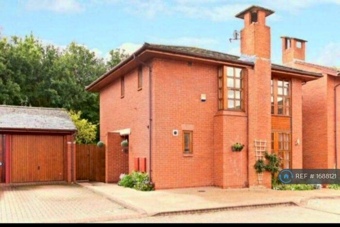 3 Bedroom Detached House To Rent In Newby Place, Milton Keynes, MK4