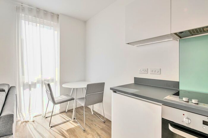 1 Bedroom Apartment To Rent In Kings Road, Reading, RG1