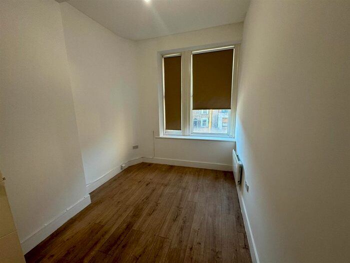 Studio To Rent In Upper Clapton Road, London, E5