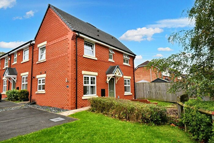 3 Bedroom End Of Terrace House For Sale In Ivy Grange Avenue, Salford, M6