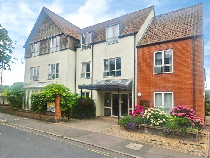 2 Bedroom Apartment For Sale In Fairland Street, Wymondham, Norfolk, NR18