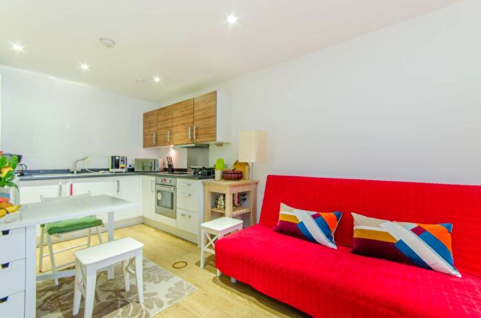 1 Bedroom Flat To Rent In New Festival Quarter, Poplar, London, E14