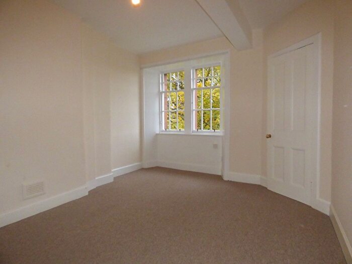 1 Bedroom Flat To Rent In Flat, Boroughloch Square, EH8