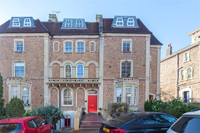 2 Bedroom Flat To Rent In Oakfield Grove, Clifton, Bristol, BS8